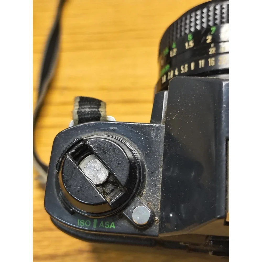 Canon T50 35mm SLR Film Camera Untested w/ FD 50mm 1:.8 Lens